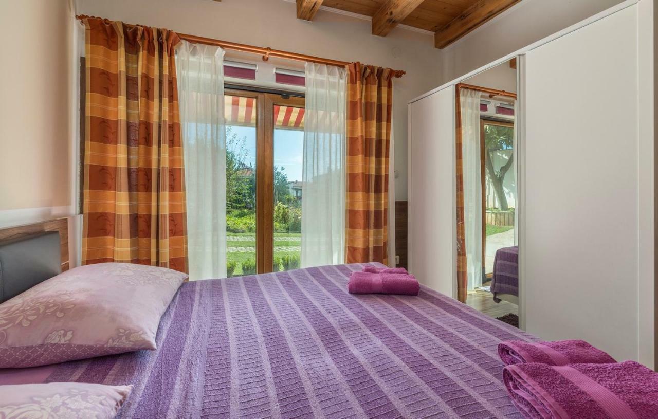 Holiday House Antonio Porec Esterno foto